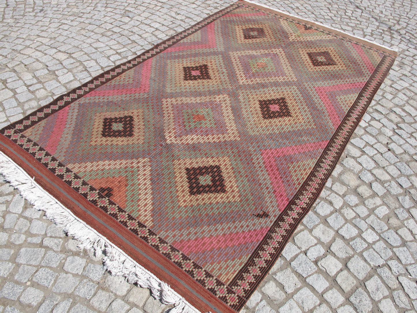 Vintage Turkish Oushak Kilim Rug - Pastel Faded Tones - 5'8'' x 10'2'' (173x310cm)