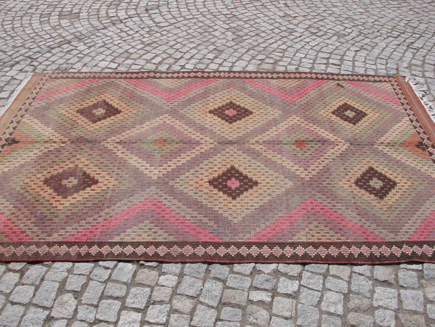 Vintage Turkish Oushak Kilim Rug - Pastel Faded Tones - 5'8'' x 10'2'' (173x310cm)