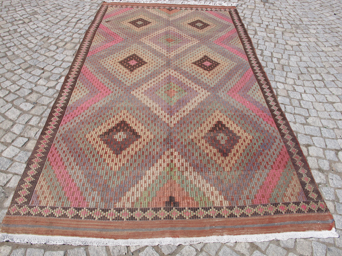 Vintage Turkish Oushak Kilim Rug - Pastel Faded Tones - 5'8'' x 10'2'' (173x310cm)