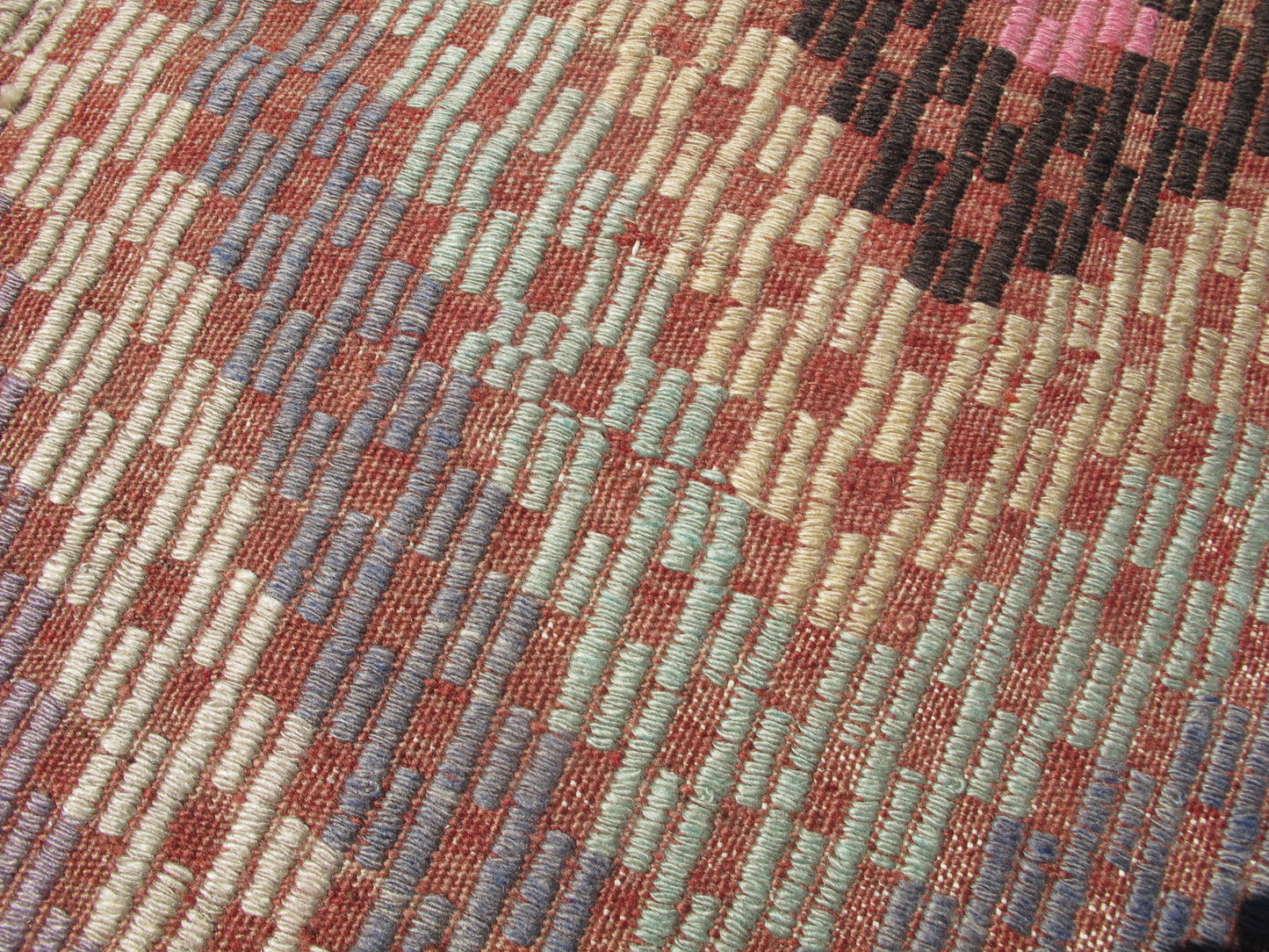 Vintage Turkish Oushak Kilim Rug - Pastel Faded Tones - 5'8'' x 10'2'' (173x310cm)