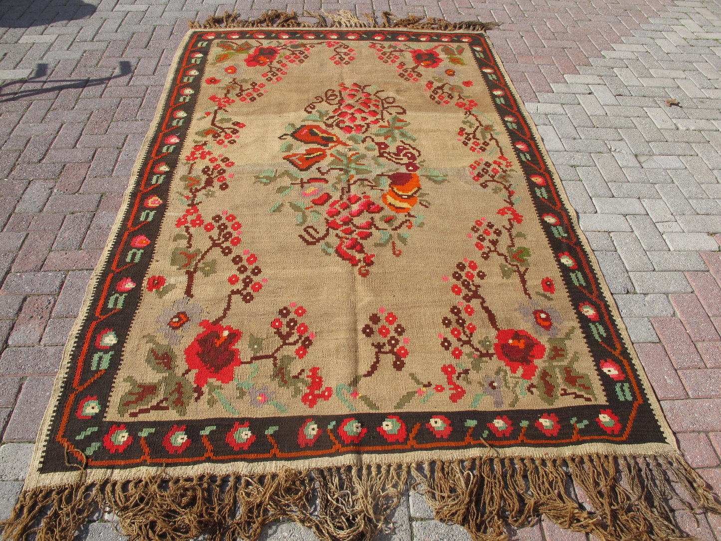 Vintage Turkish Nomadic Kilim Rug - Natural Wool - 5'4'' x 8'4'' (165x255cm)