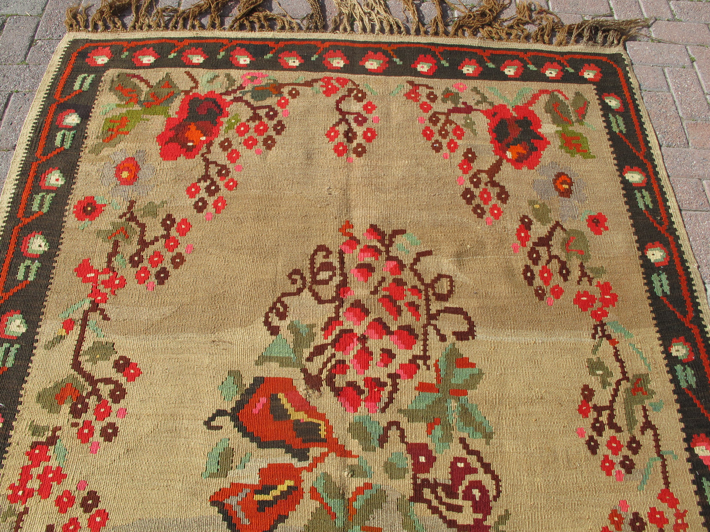 Vintage Turkish Nomadic Kilim Rug - Natural Wool - 5'4'' x 8'4'' (165x255cm)