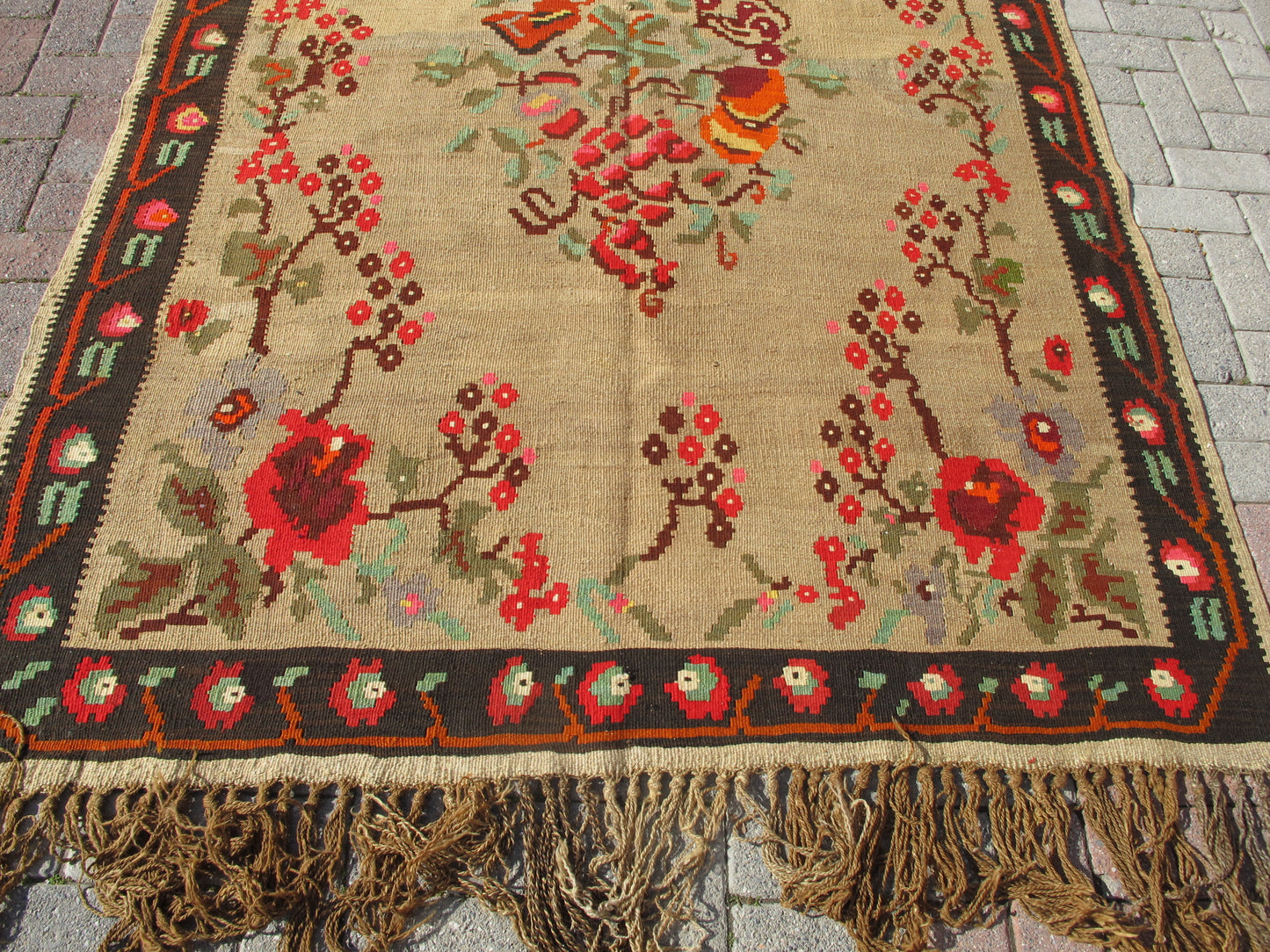 Vintage Turkish Nomadic Kilim Rug - Natural Wool - 5'4'' x 8'4'' (165x255cm)