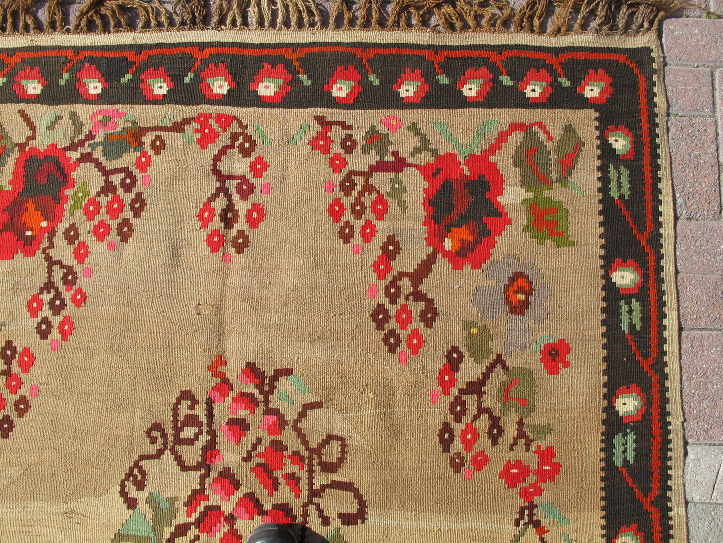 Vintage Turkish Nomadic Kilim Rug - Natural Wool - 5'4'' x 8'4'' (165x255cm)
