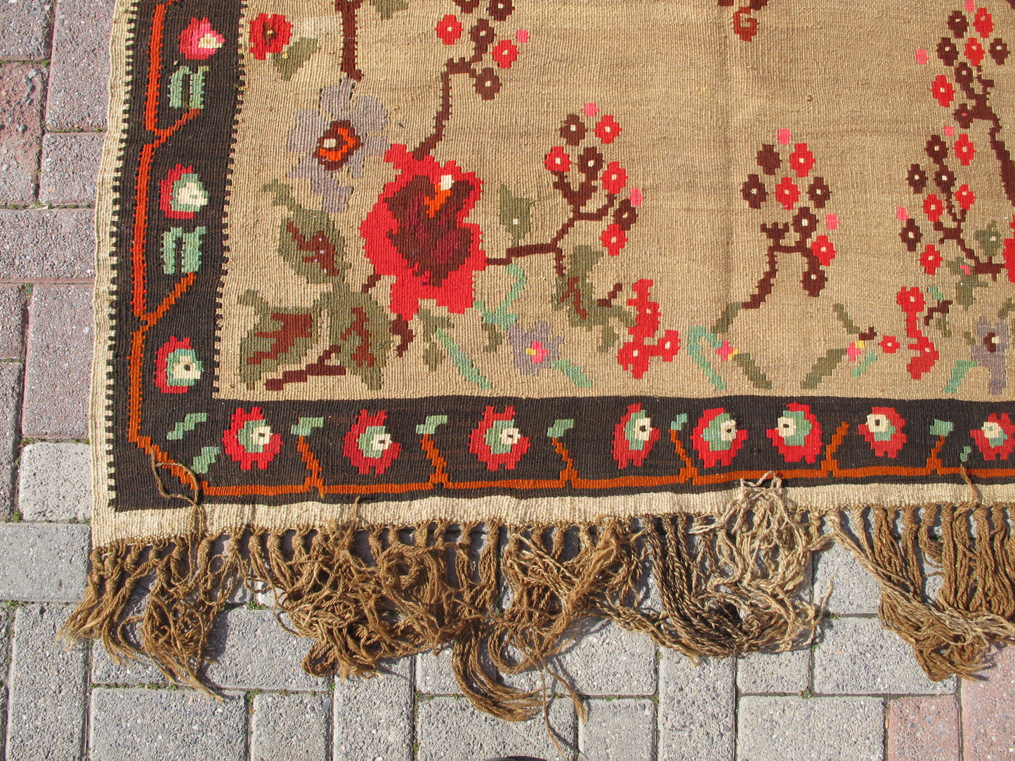 Vintage Turkish Nomadic Kilim Rug - Natural Wool - 5'4'' x 8'4'' (165x255cm)