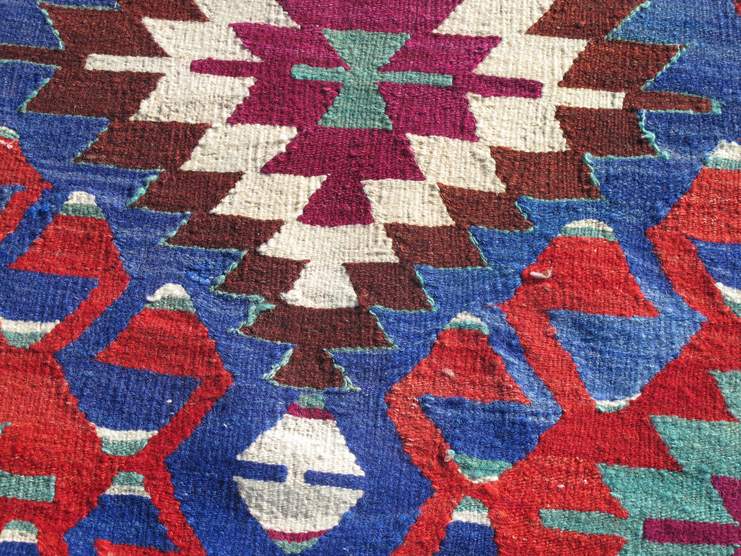 Vintage Turkish Large Kilim Rug - Vibrant Red & Blue - 5'8'' x 8'8'' (173x266cm)