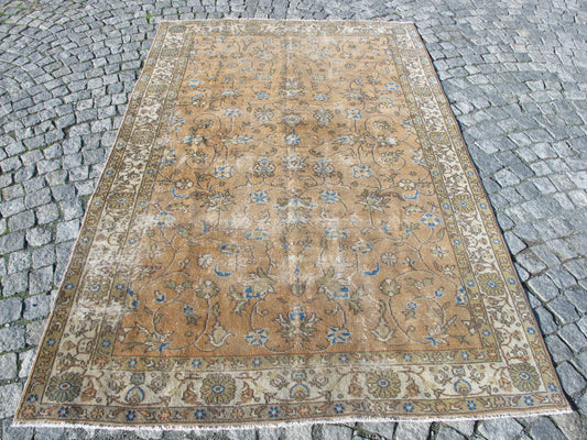 Vintage Traditional Distressed Oushak Rug - Floral - 5'2'' x 8'1'' (160x247cm) - 1960s