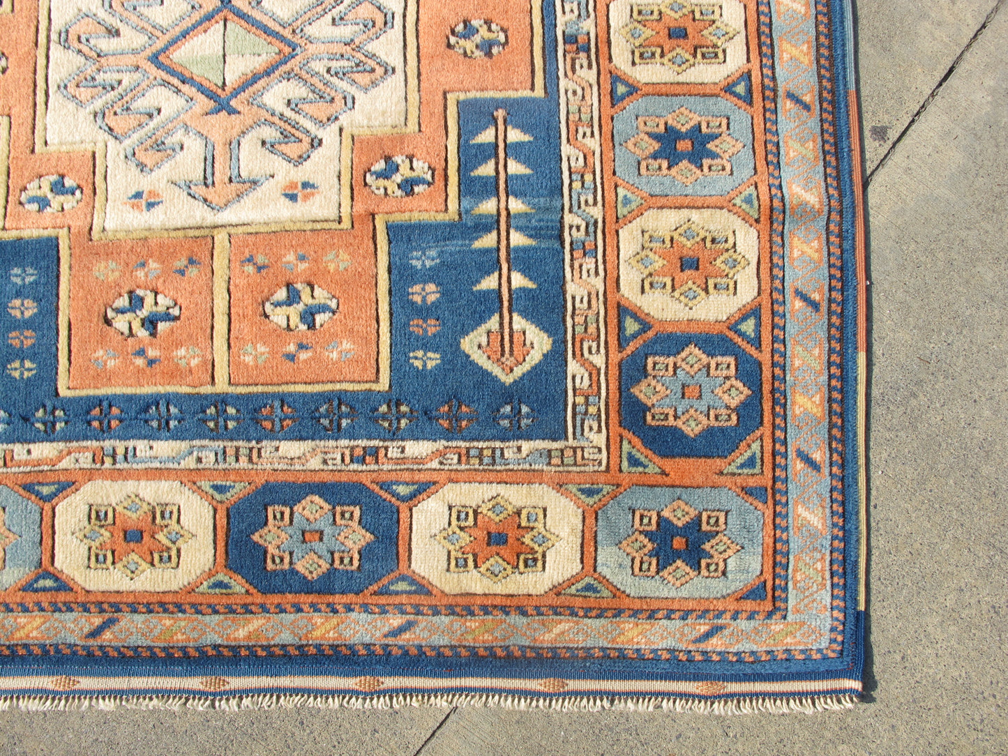 Vintage Traditional Nomadic Tribal Rug - Ancient Turkic Design - 4'2'' x 6'5'' (127x197cm) - 1980s