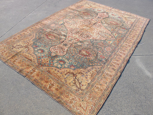 Large Persian hand-knotted wool rug with floral motifs, vintage Oriental carpet 6x9 ft